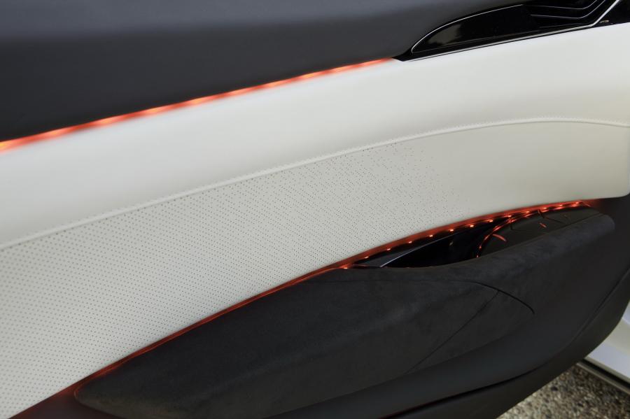  Nissan Ellure Concept 2010 года  (фото 19 из 52)